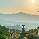 Poggelleri La Cartolina Su E Le Colline Toscane פופי