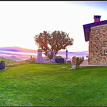 Poggelleri La Cartolina Su E Le Colline Toscane *